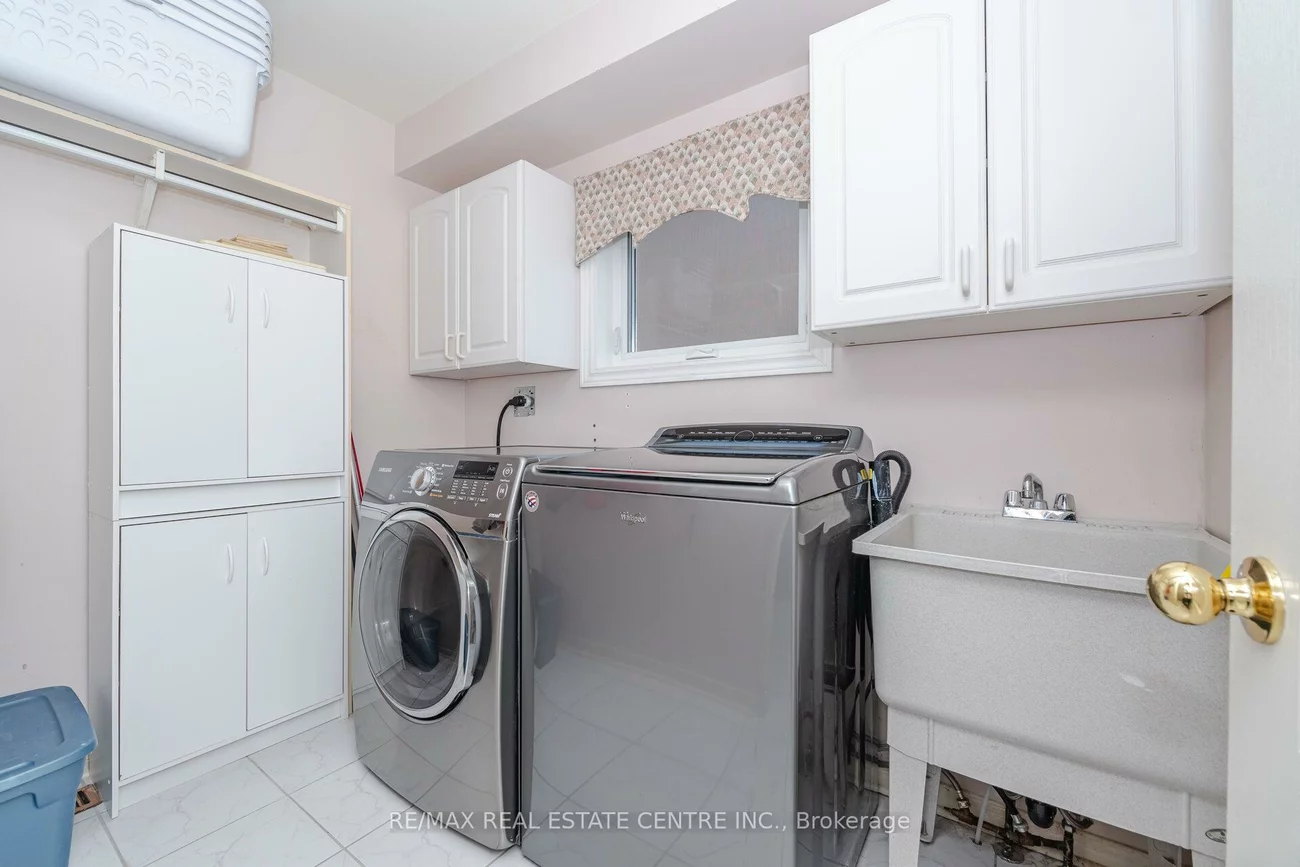 30, Creekwood, Snelgrove, Brampton