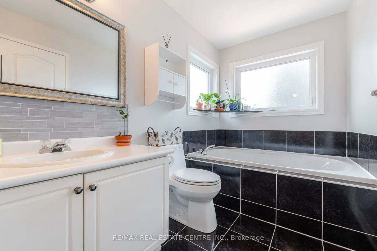 30, Creekwood, Snelgrove, Brampton
