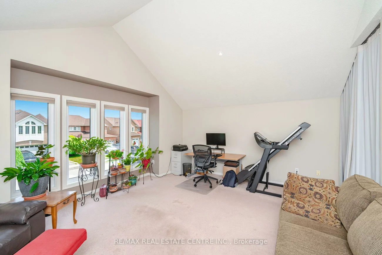 30, Creekwood, Snelgrove, Brampton