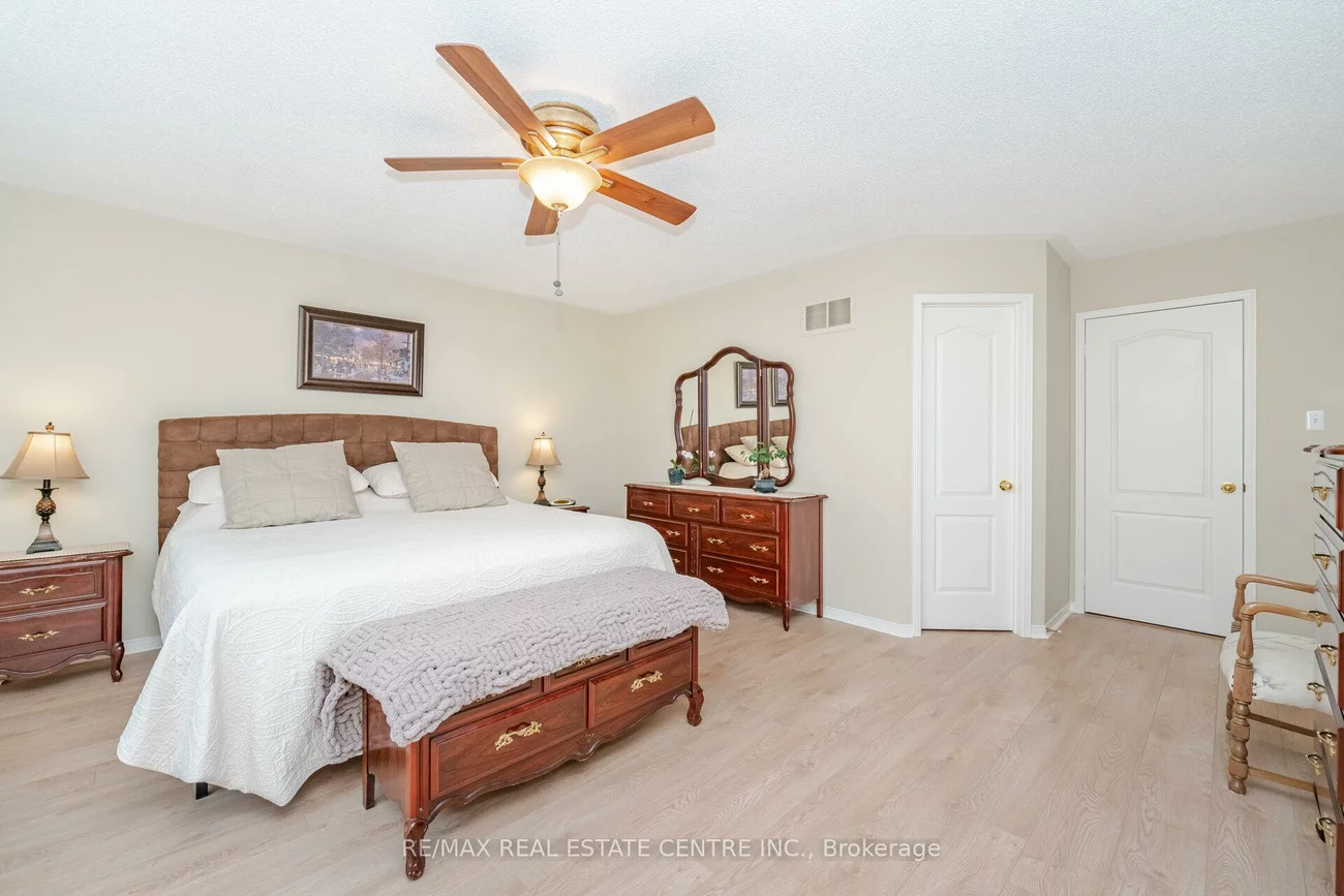30, Creekwood, Snelgrove, Brampton