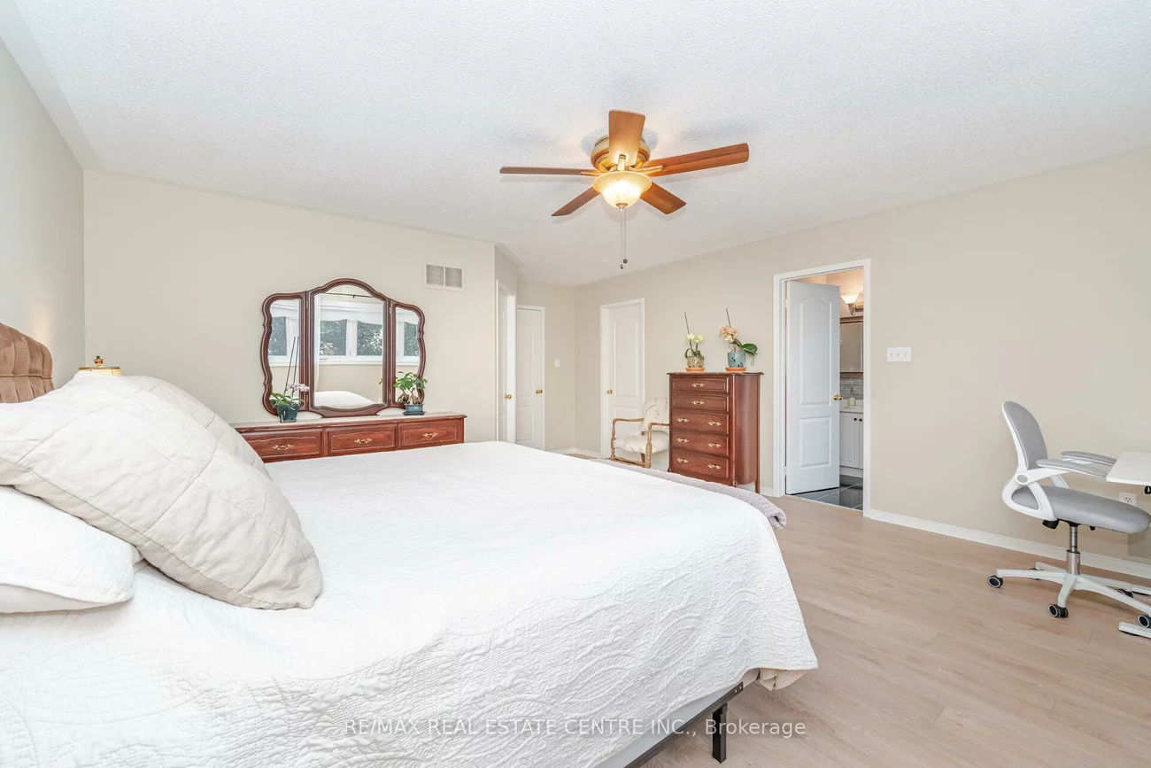 30, Creekwood, Snelgrove, Brampton