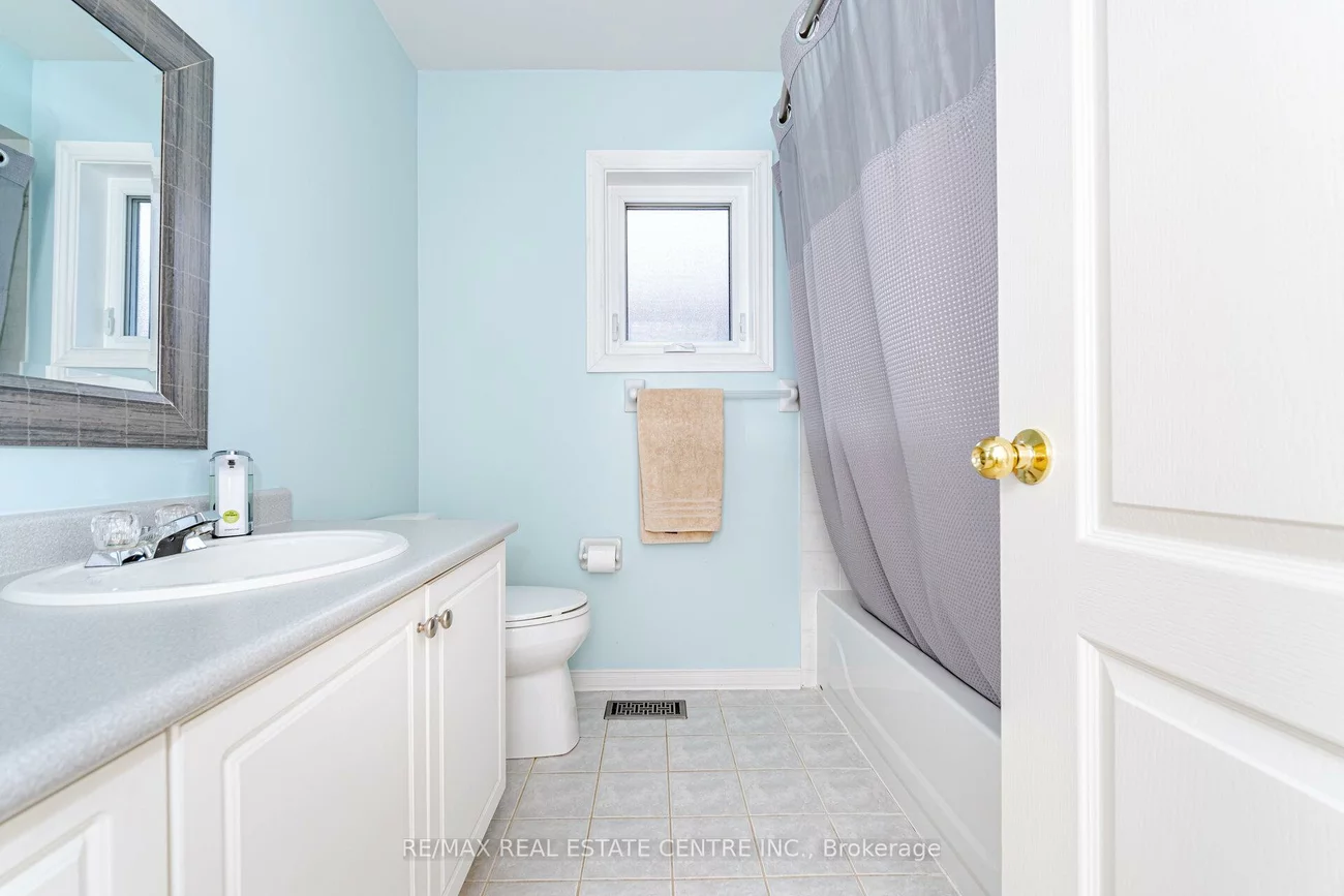 30, Creekwood, Snelgrove, Brampton
