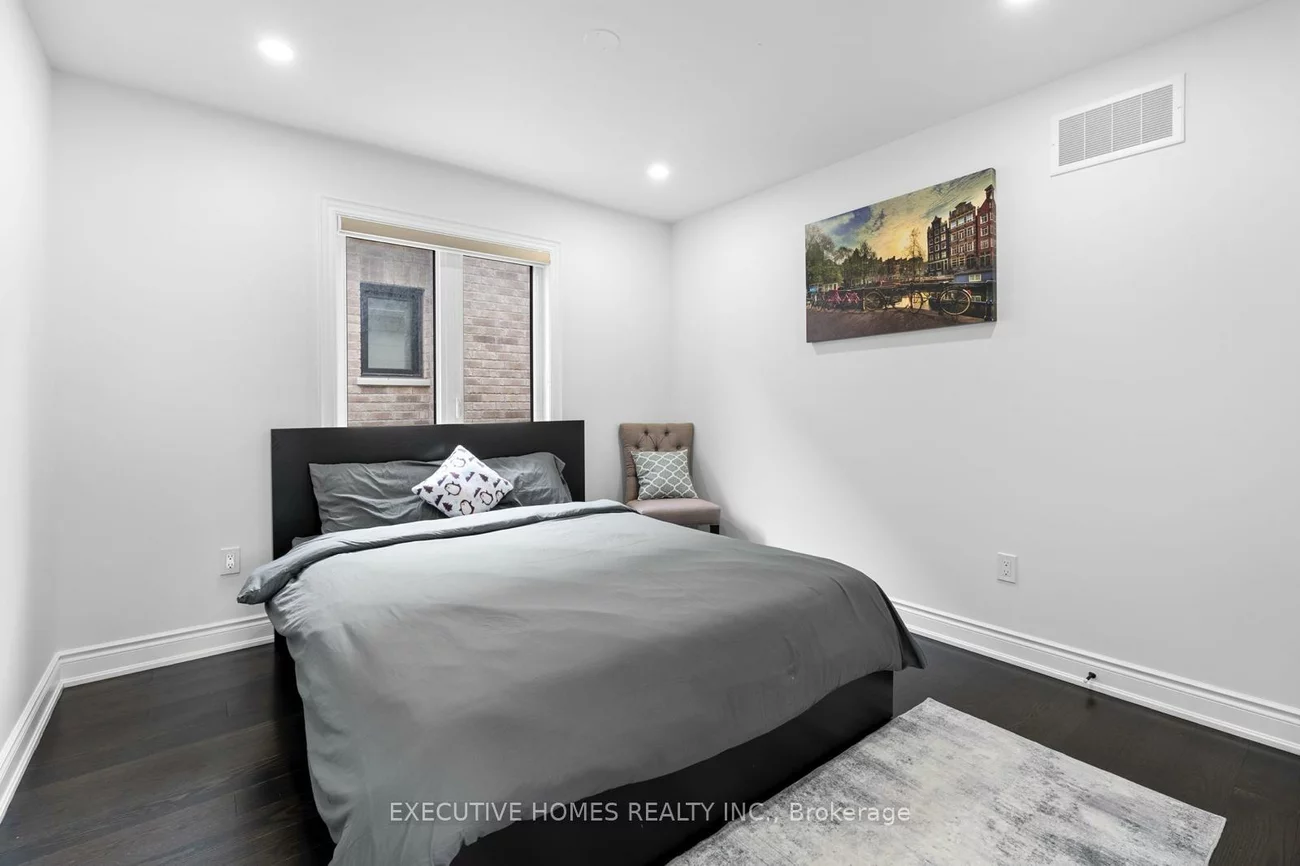25, Ixworth, Bram West, Brampton