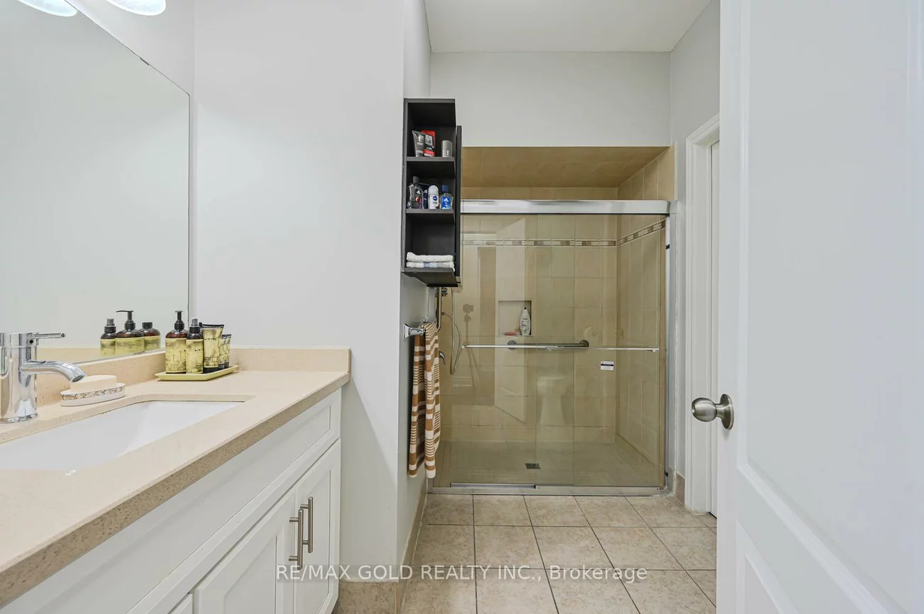 46, Cobblestone, Sandringham-Wellington, Brampton