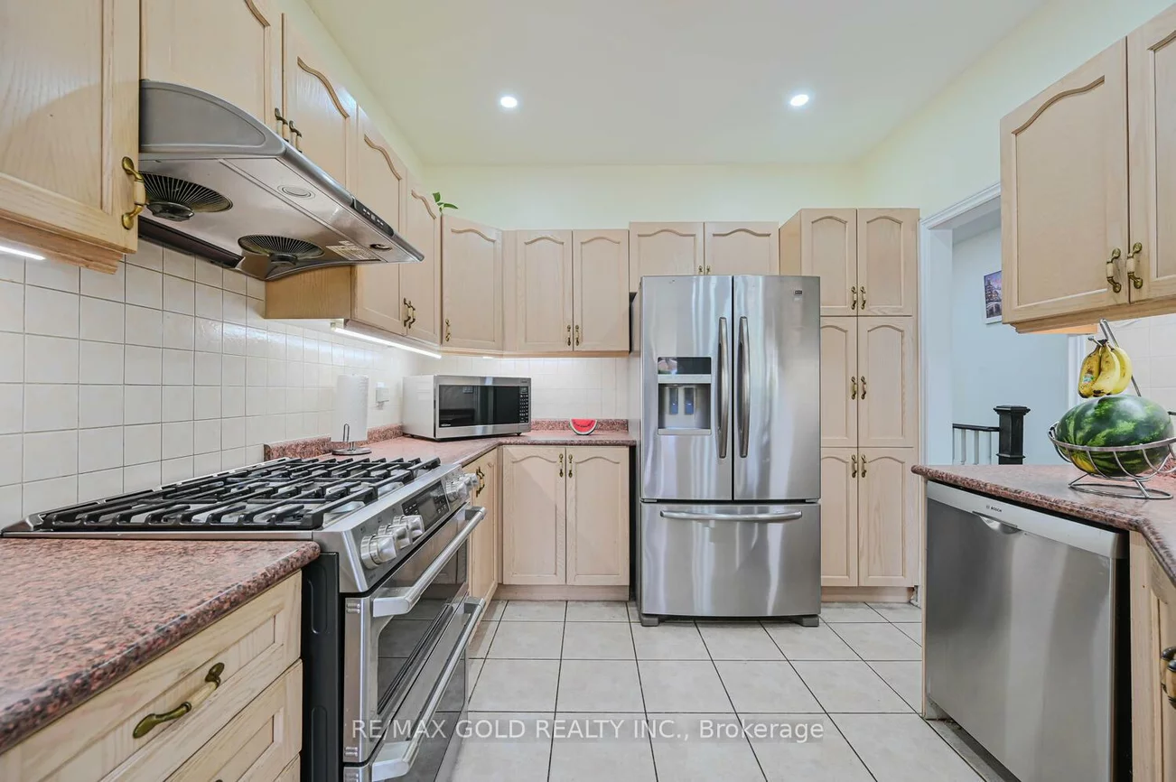 46, Cobblestone, Sandringham-Wellington, Brampton