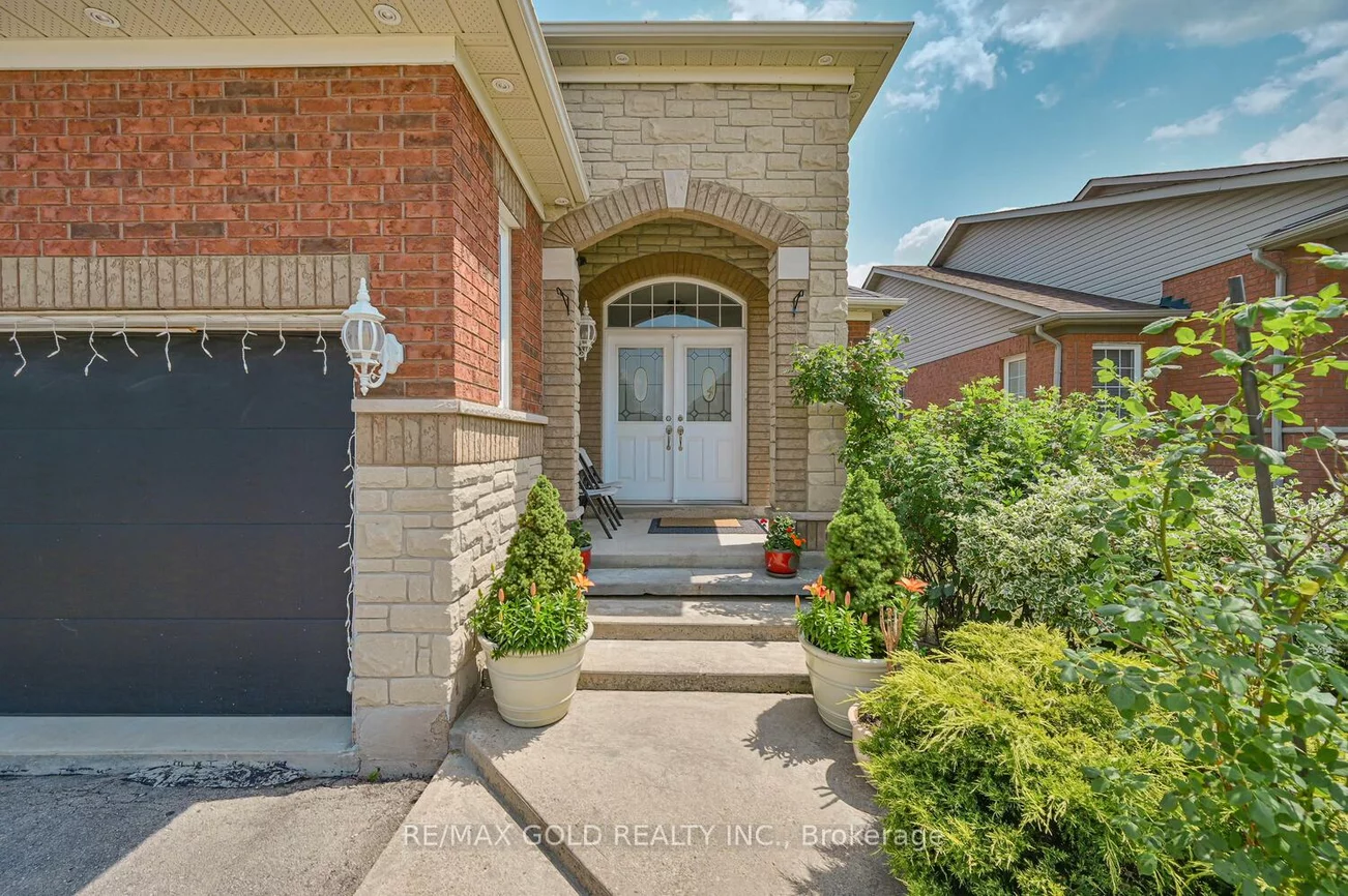 46, Cobblestone, Sandringham-Wellington, Brampton
