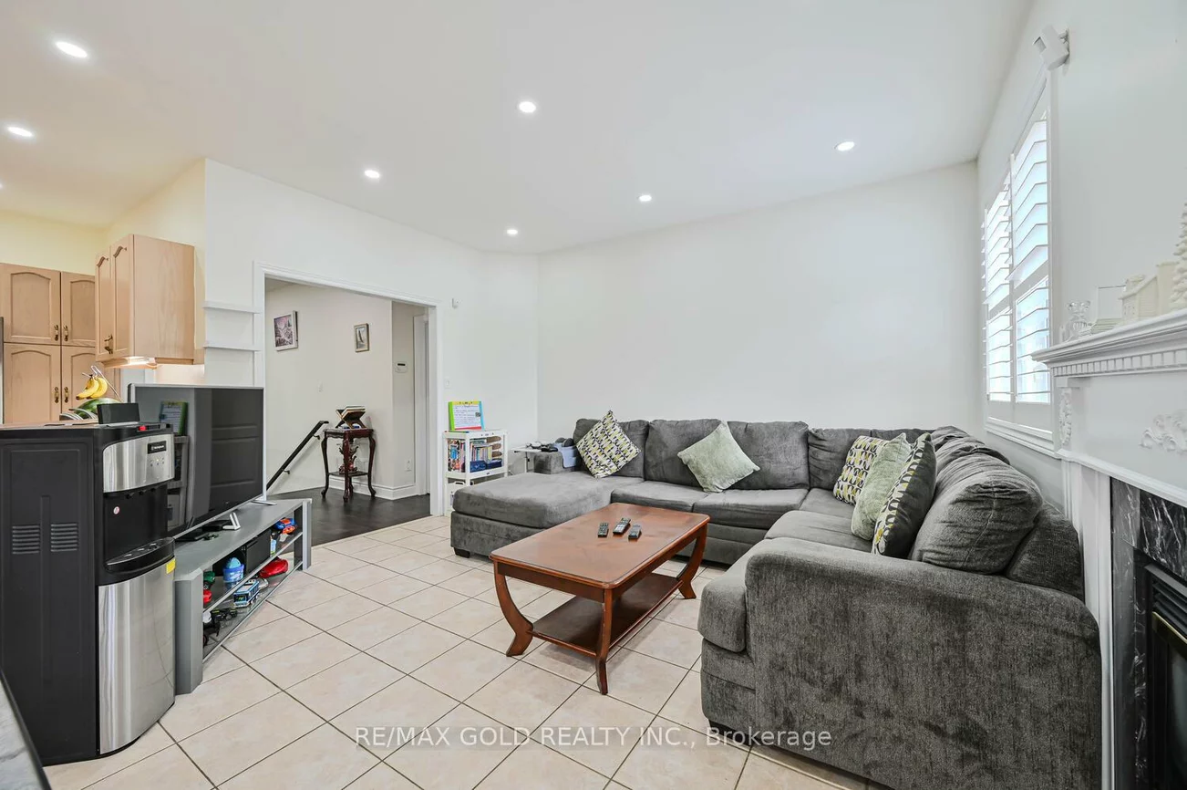 46, Cobblestone, Sandringham-Wellington, Brampton
