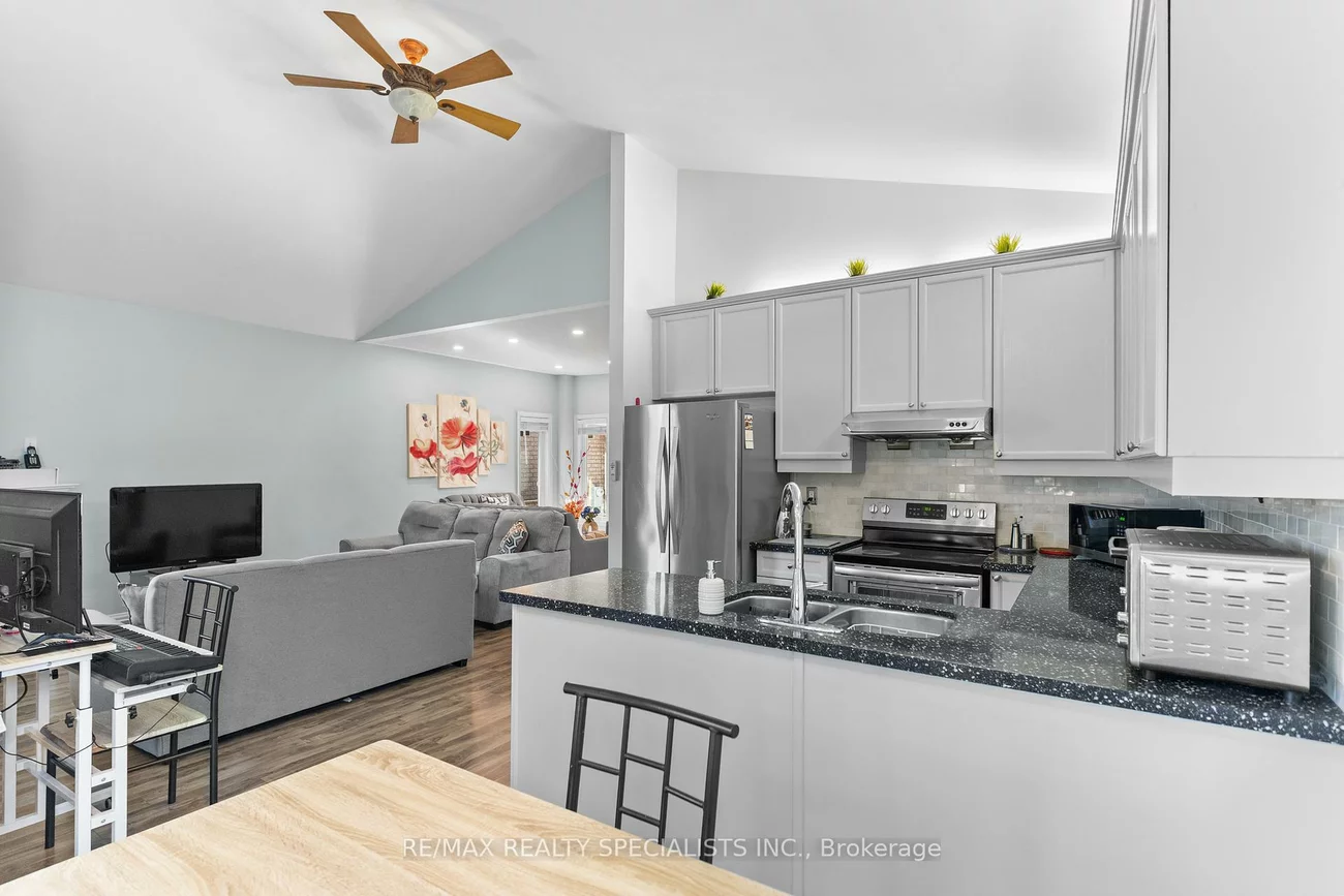 17, Bushberry, Snelgrove, Brampton
