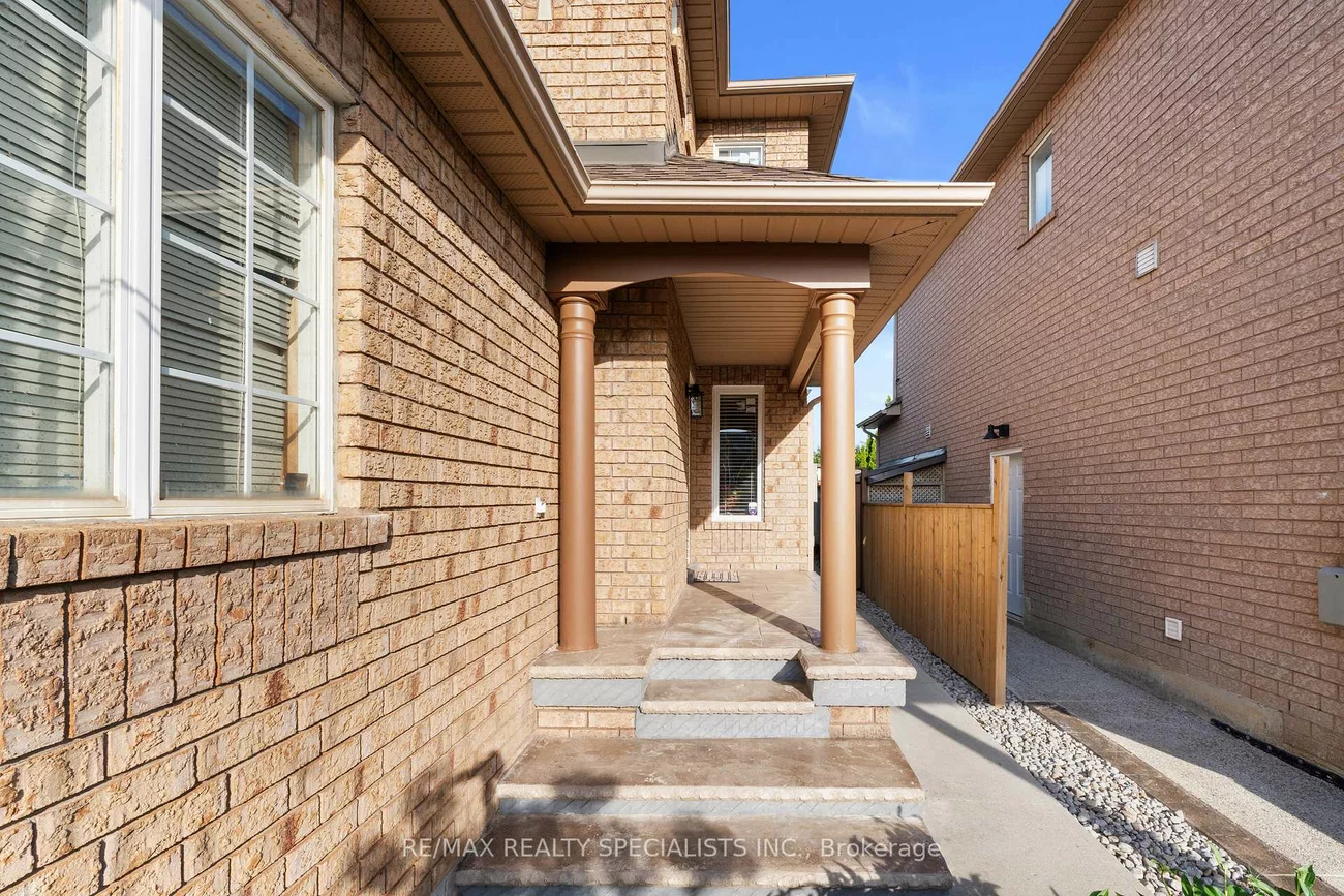 17, Bushberry, Snelgrove, Brampton