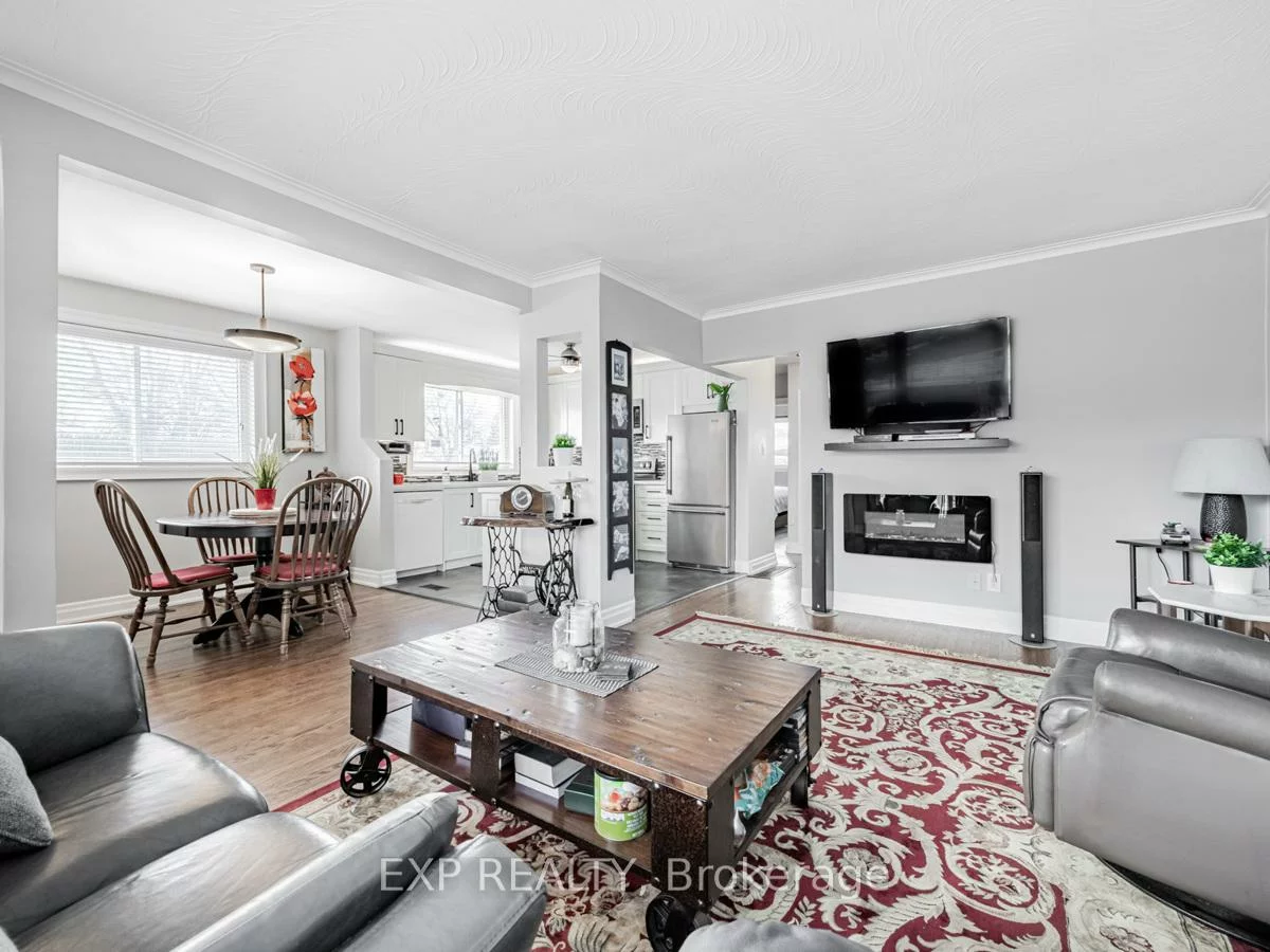 94, Archibald, Brampton West, Brampton