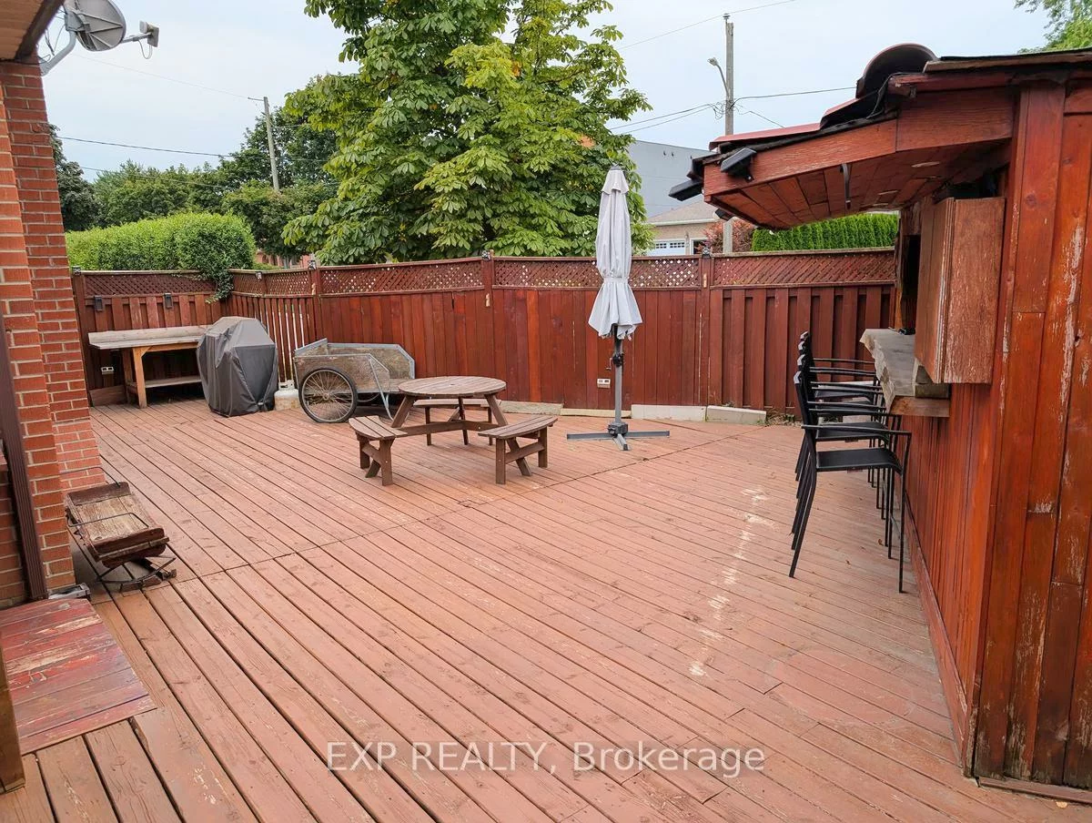 94, Archibald, Brampton West, Brampton