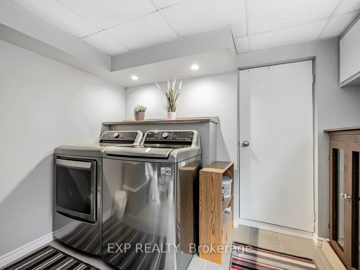 94, Archibald, Brampton West, Brampton