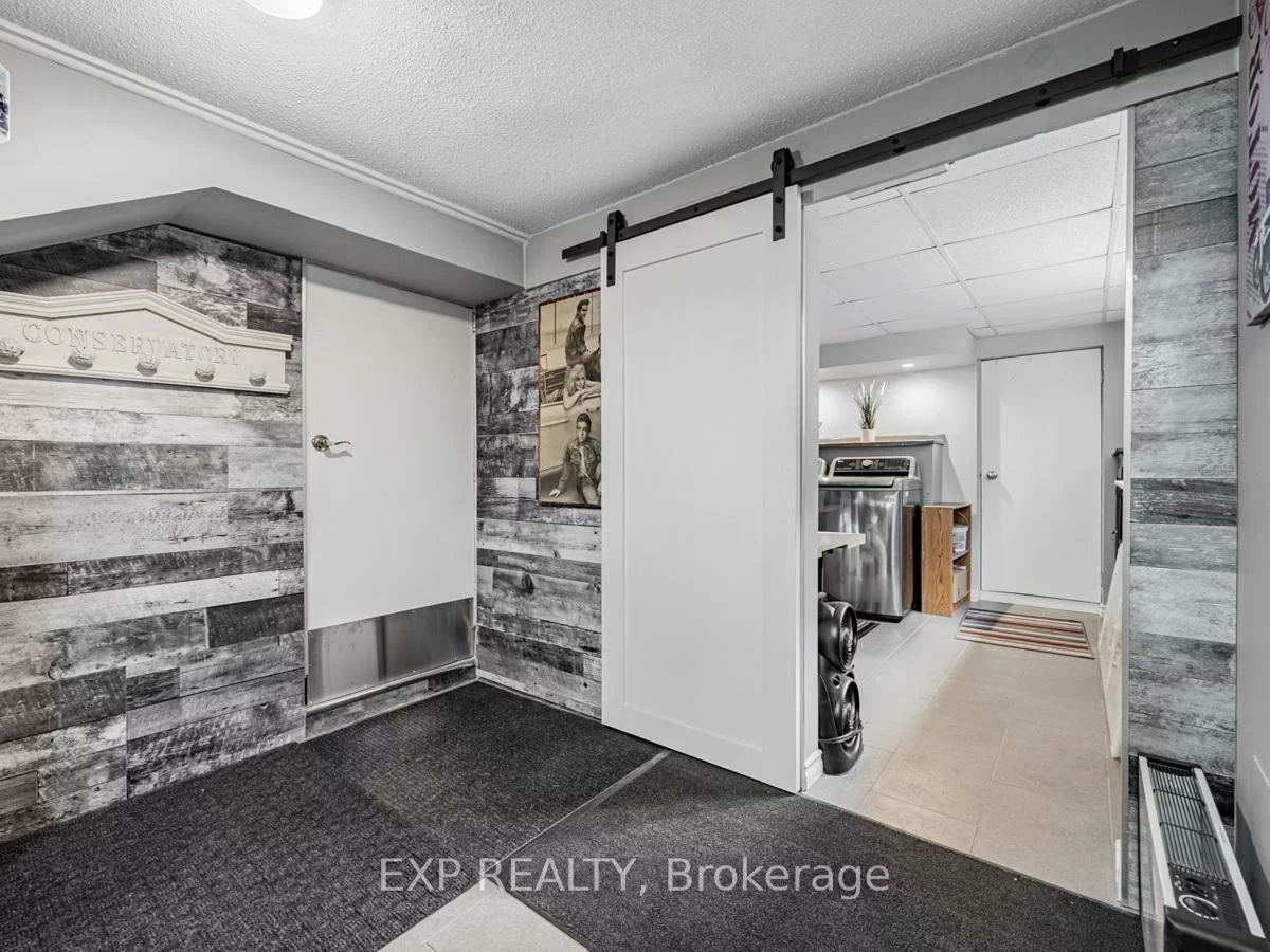 94, Archibald, Brampton West, Brampton