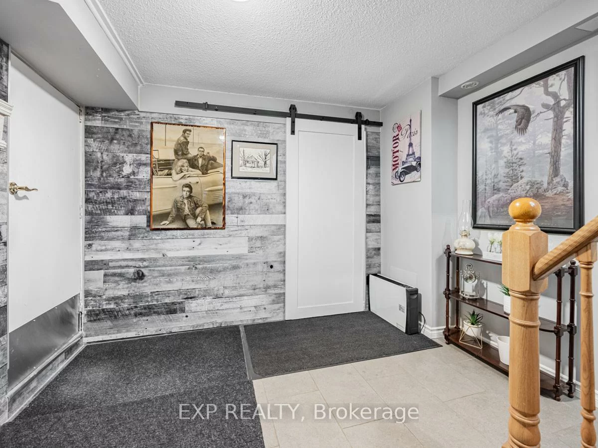 94, Archibald, Brampton West, Brampton