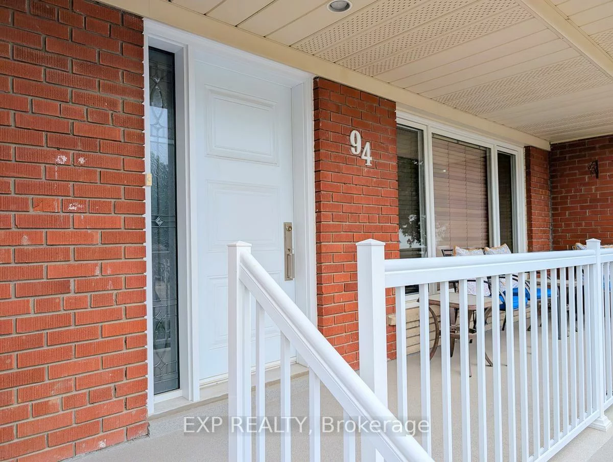 94, Archibald, Brampton West, Brampton