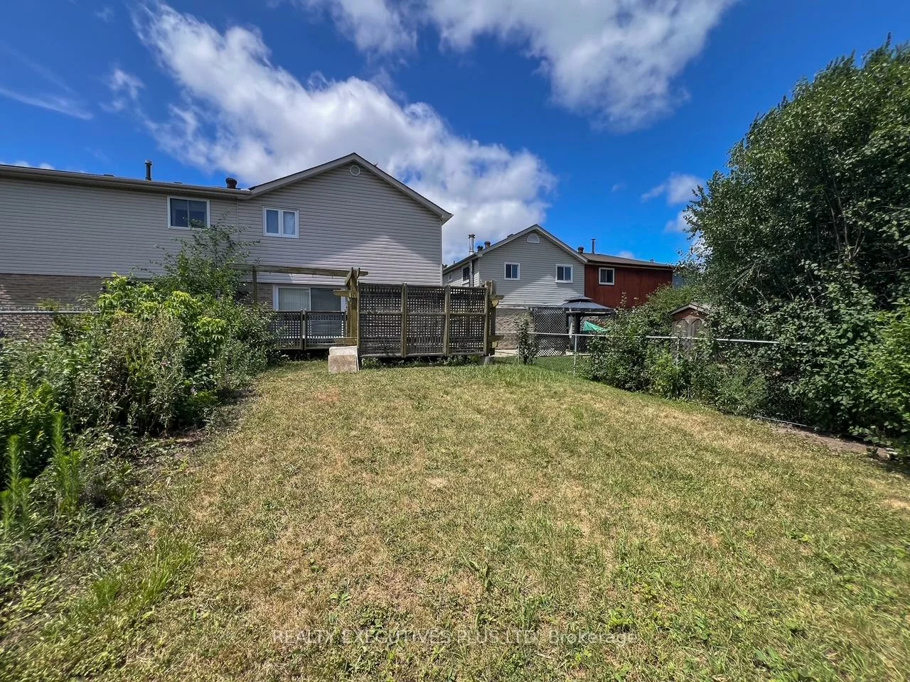 11, Lacewood, Westgate, Brampton