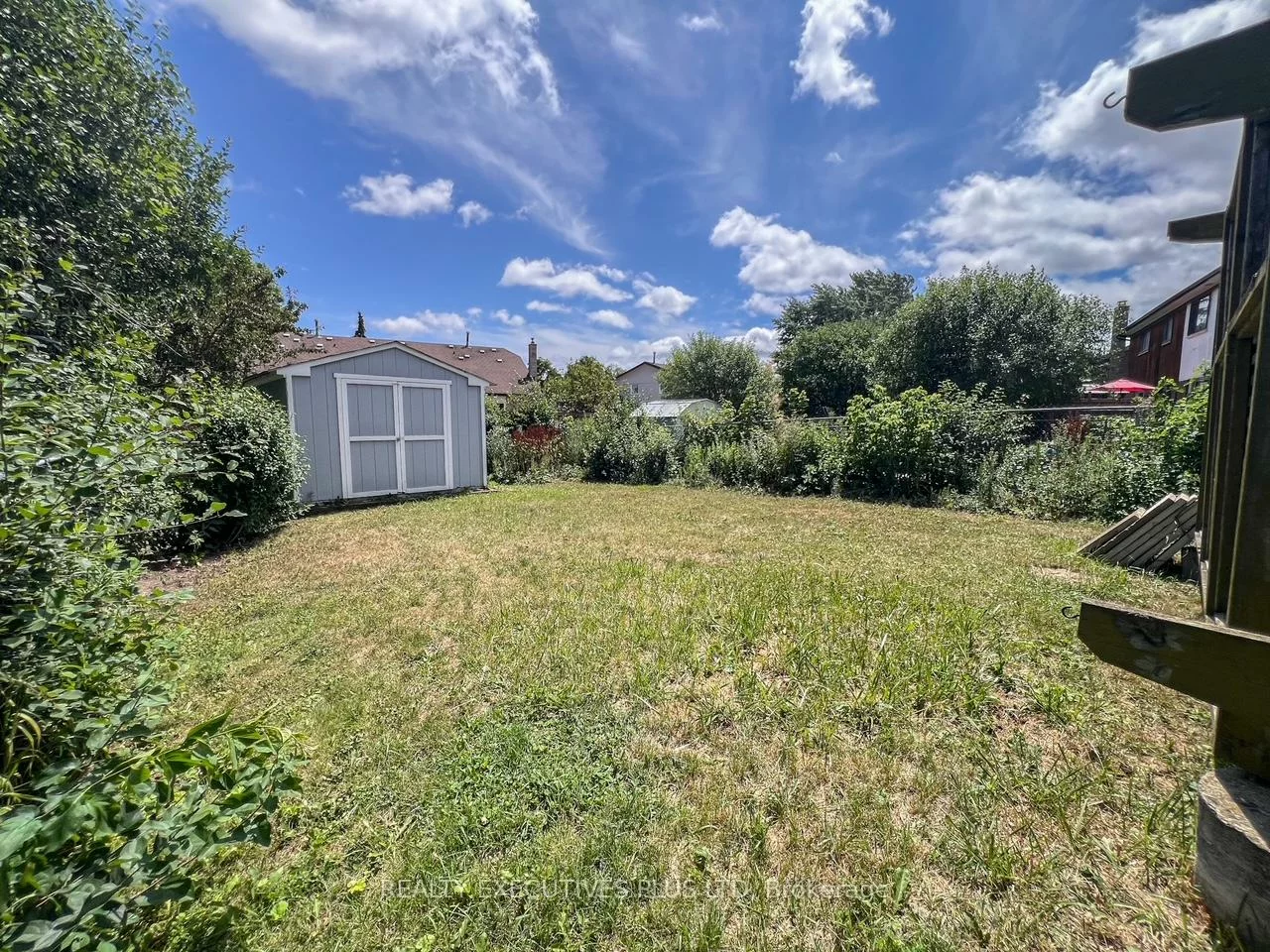 11, Lacewood, Westgate, Brampton