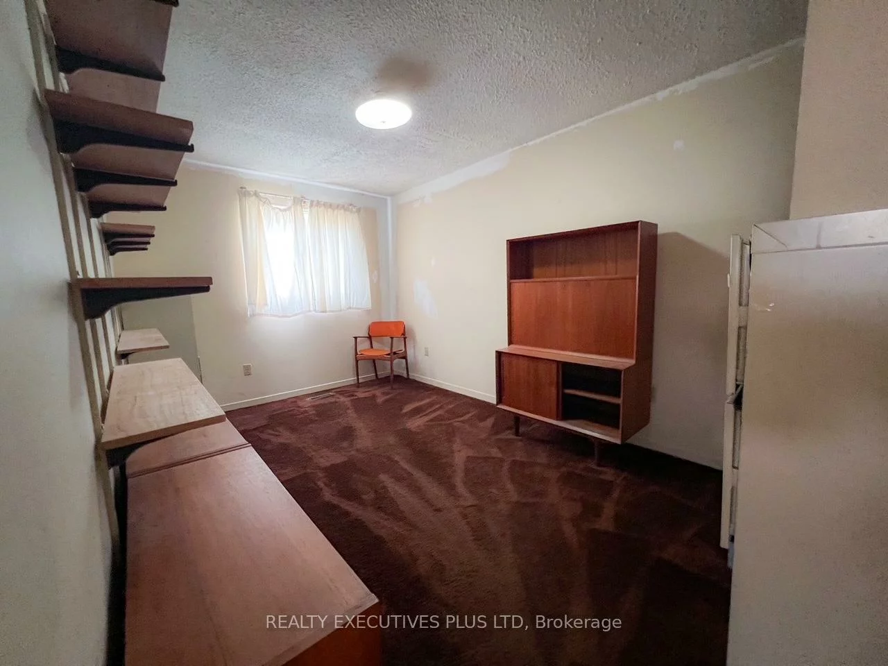 11, Lacewood, Westgate, Brampton