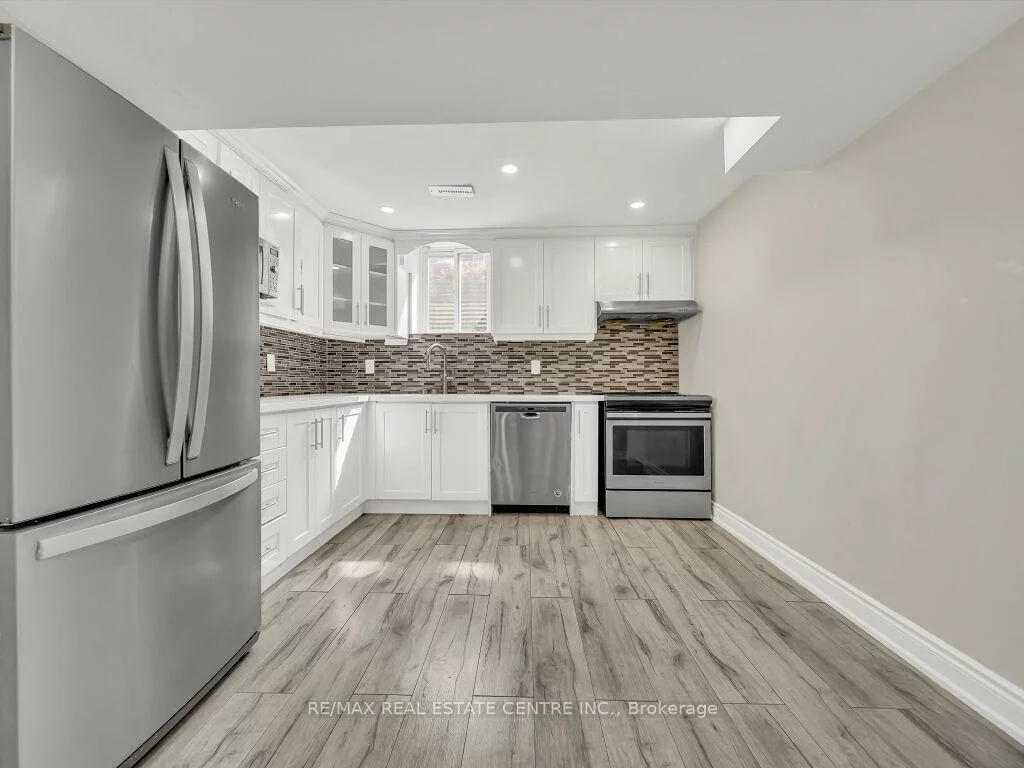 10, Vidal, Credit Valley, Brampton