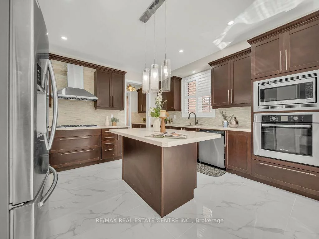 10, Vidal, Credit Valley, Brampton