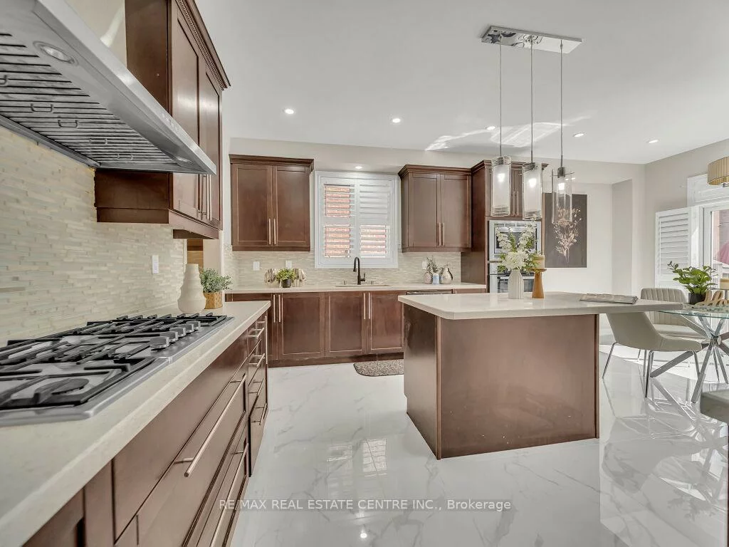 10, Vidal, Credit Valley, Brampton