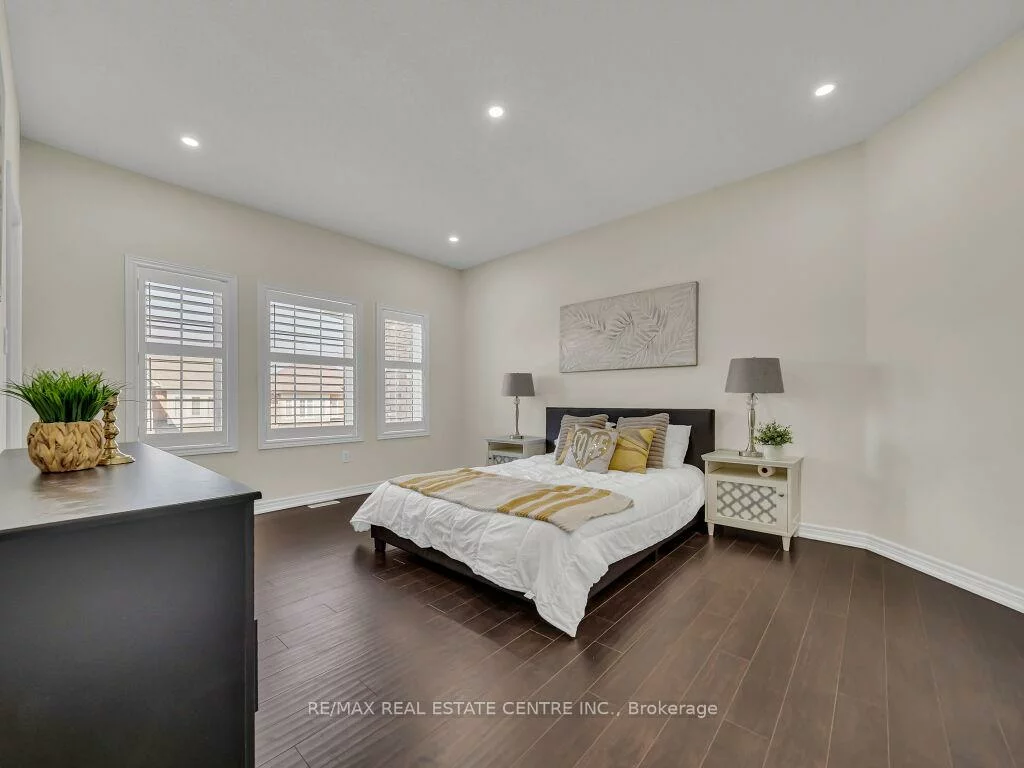 10, Vidal, Credit Valley, Brampton