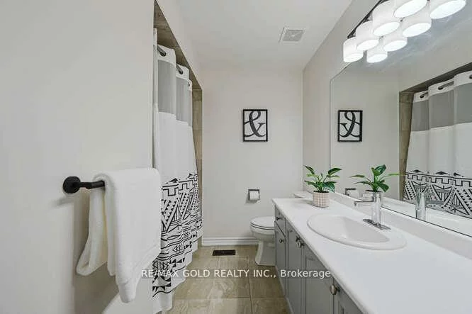 115, Valonia, Brampton North, Brampton