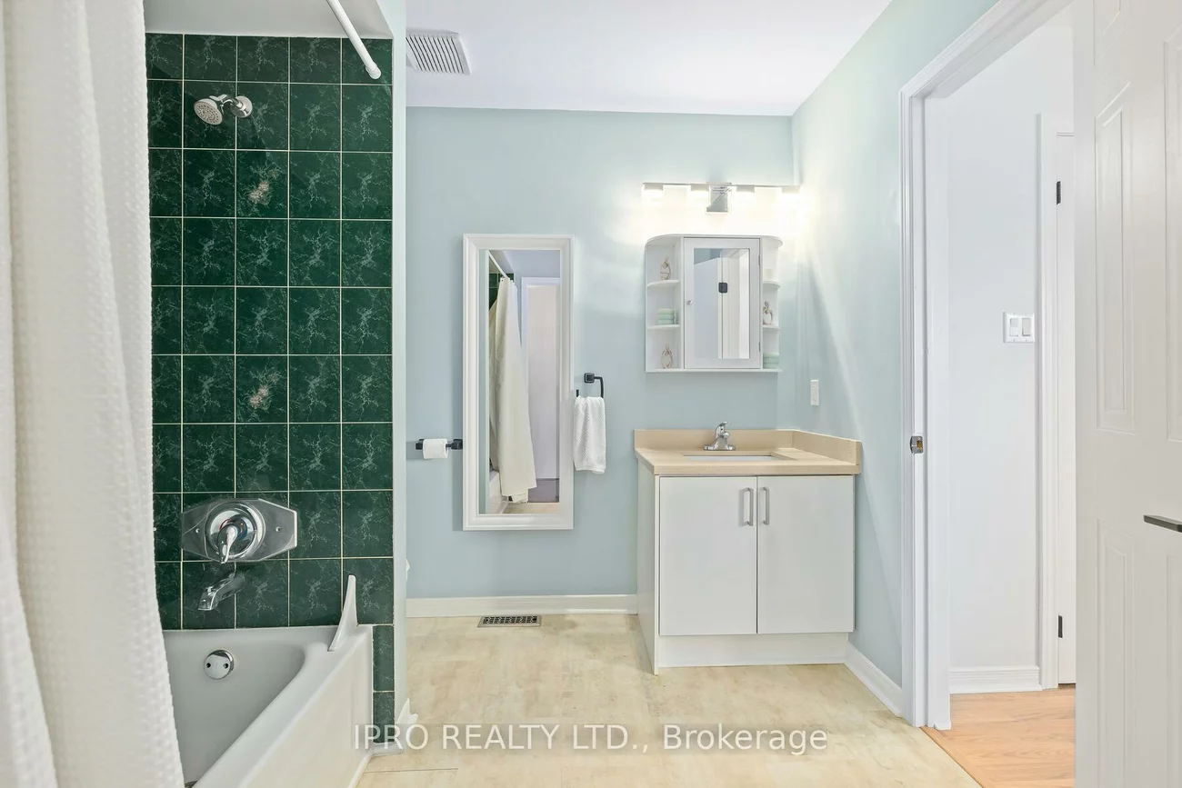 142, Richwood, Brampton West, Brampton