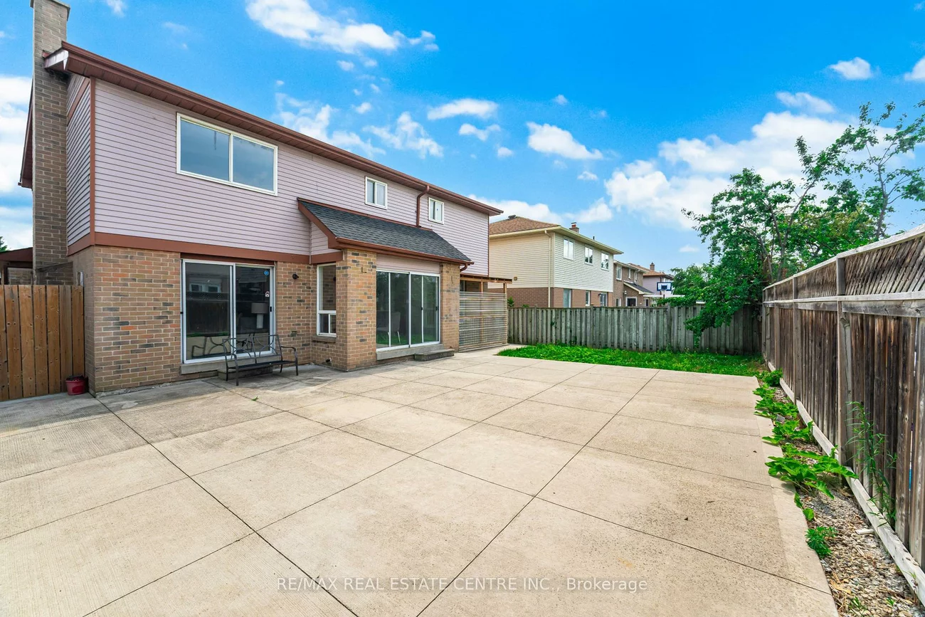 76, Moffatt, Fletcher's West, Brampton
