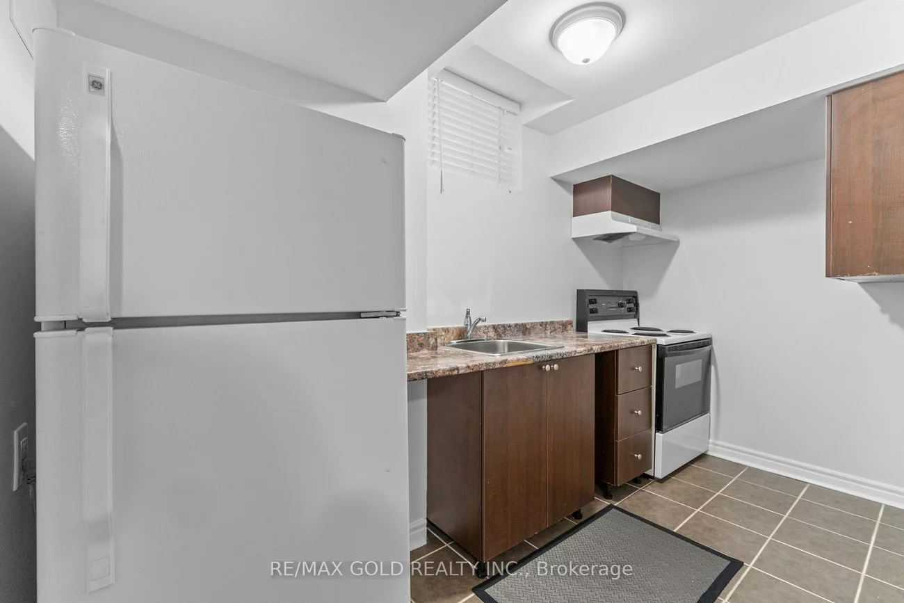 52, Vanderpool, Bram East, Brampton