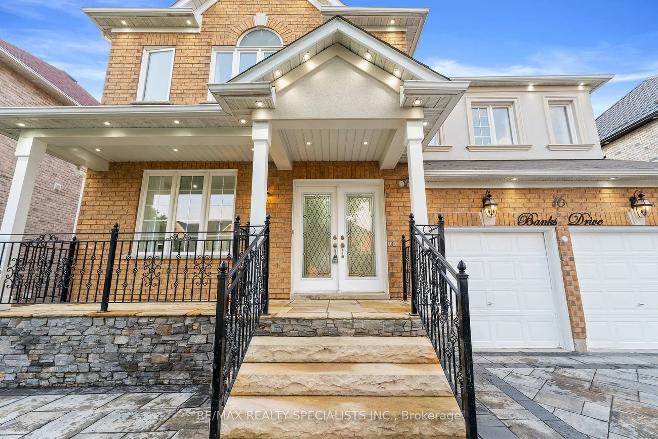 16, Banks, Vales of Castlemore, Brampton