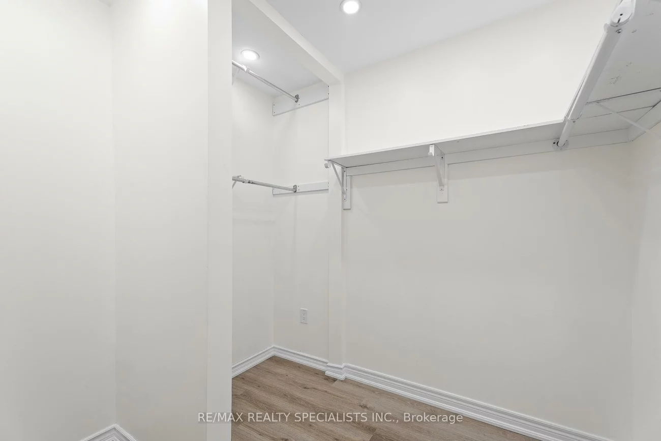 16, Banks, Vales of Castlemore, Brampton