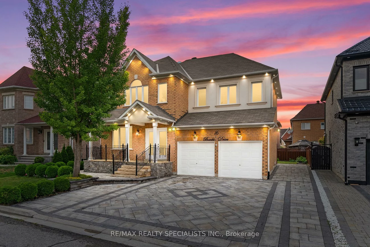 16, Banks, Vales of Castlemore, Brampton