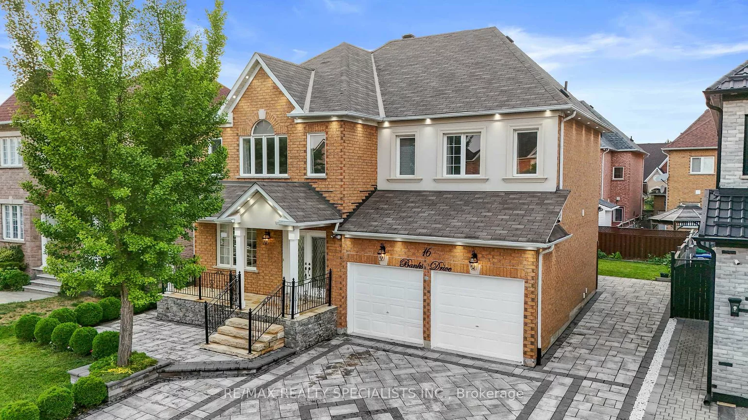 16, Banks, Vales of Castlemore, Brampton