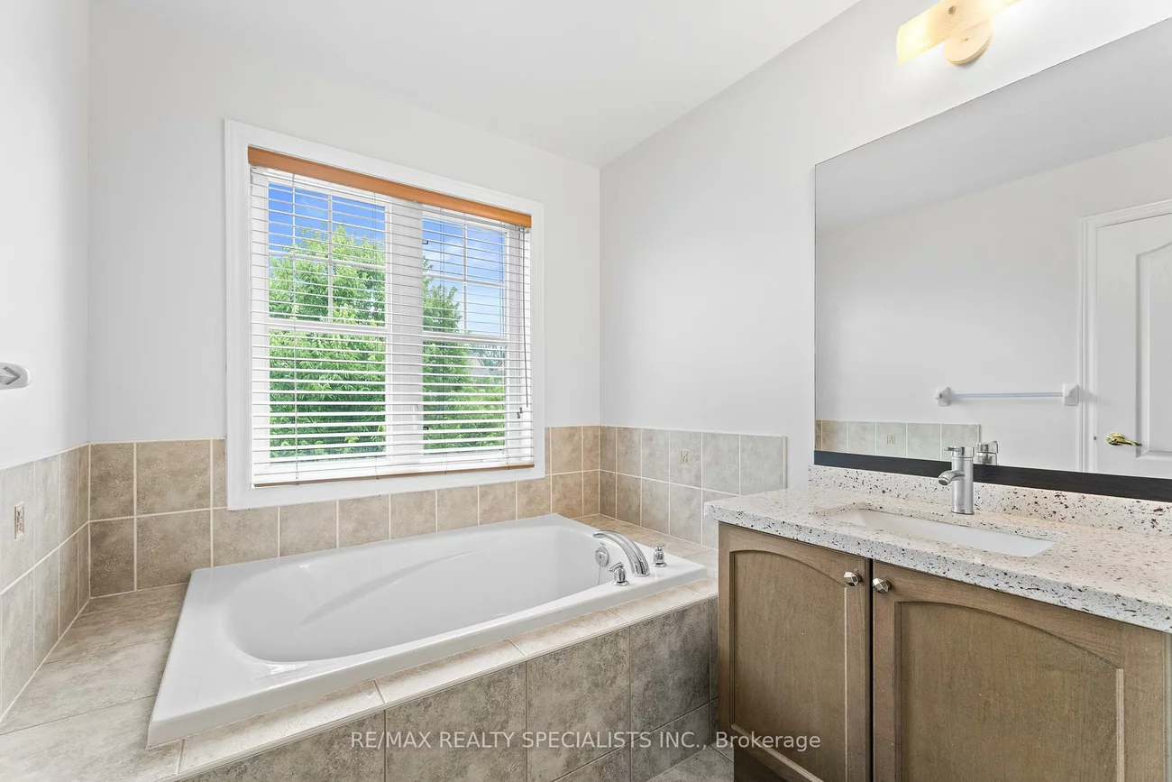 38, Stephanie, Bram West, Brampton