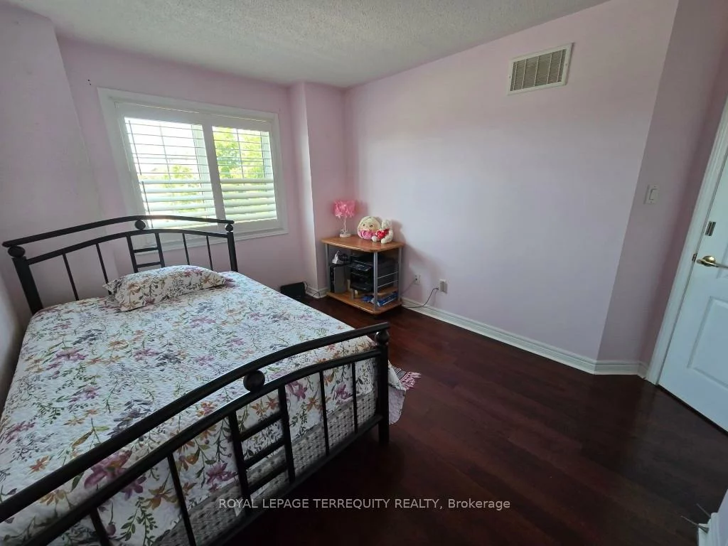 3, Rainy Dale, Madoc, Brampton