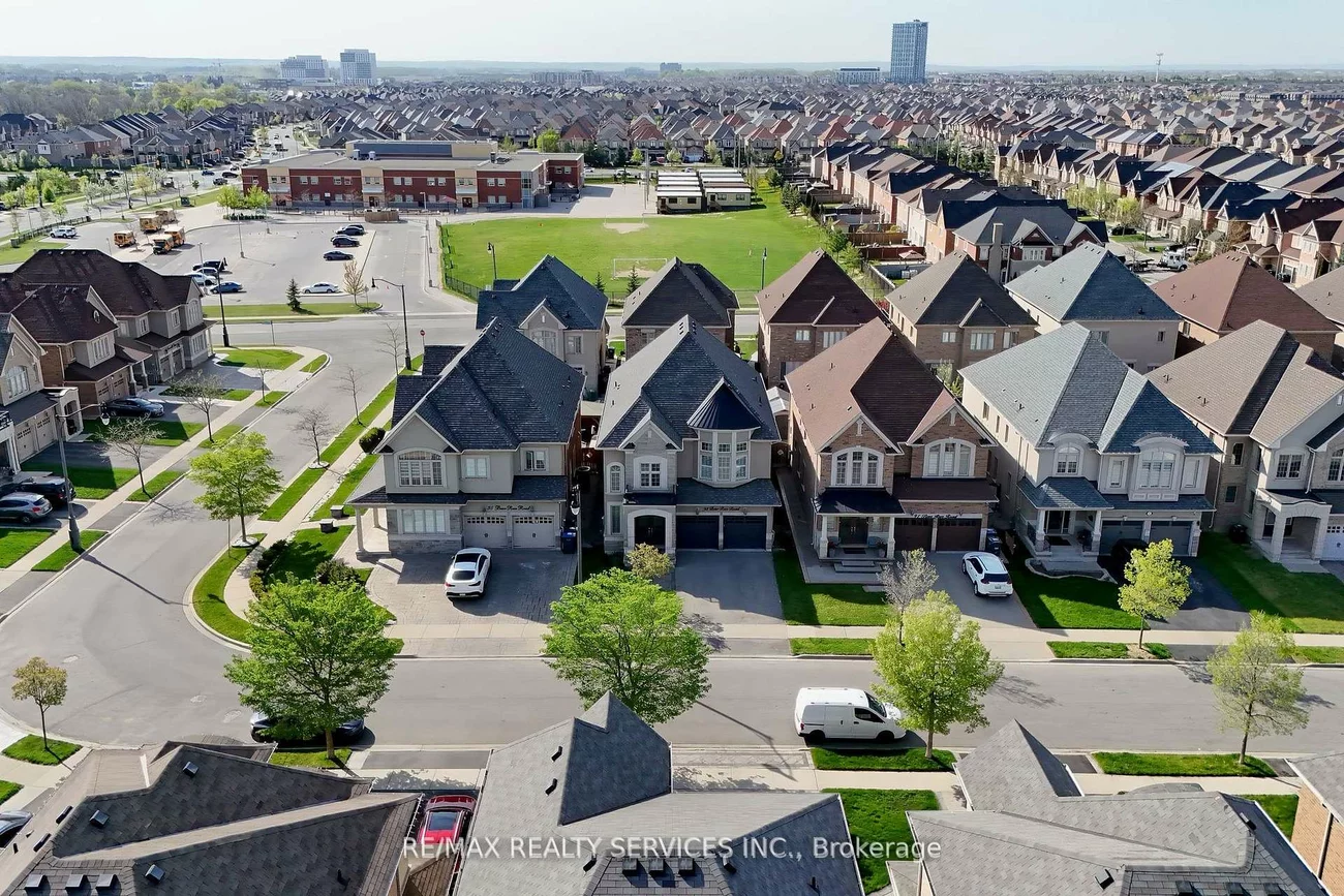 93, Bear Run, Credit Valley, Brampton