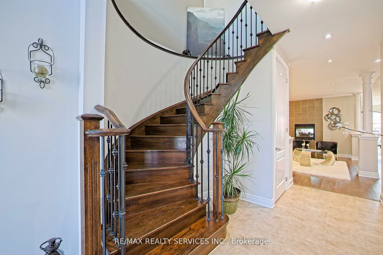 93, Bear Run, Credit Valley, Brampton
