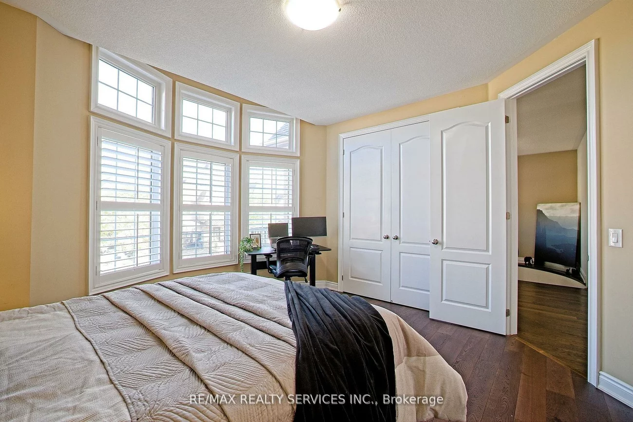 93, Bear Run, Credit Valley, Brampton