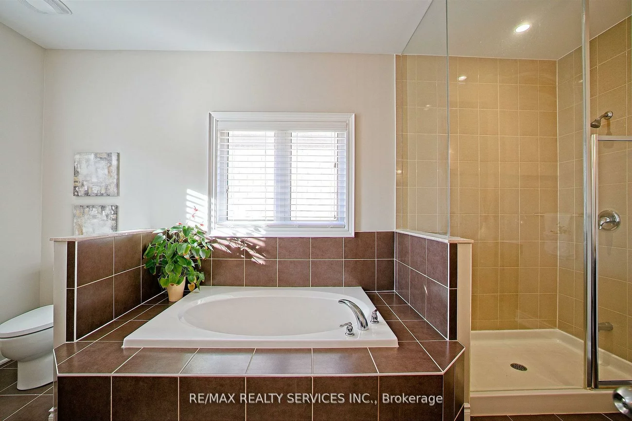 93, Bear Run, Credit Valley, Brampton