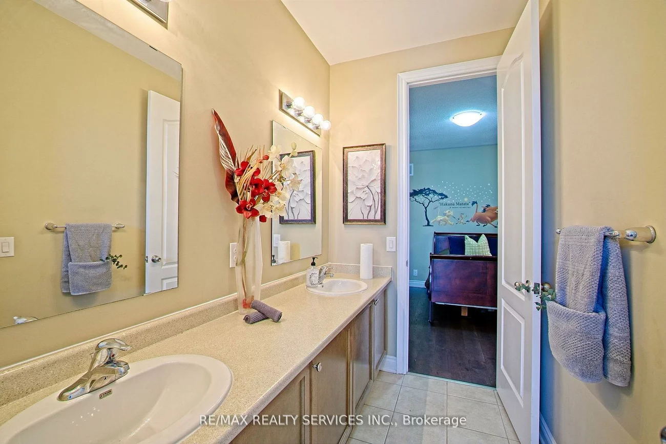 93, Bear Run, Credit Valley, Brampton