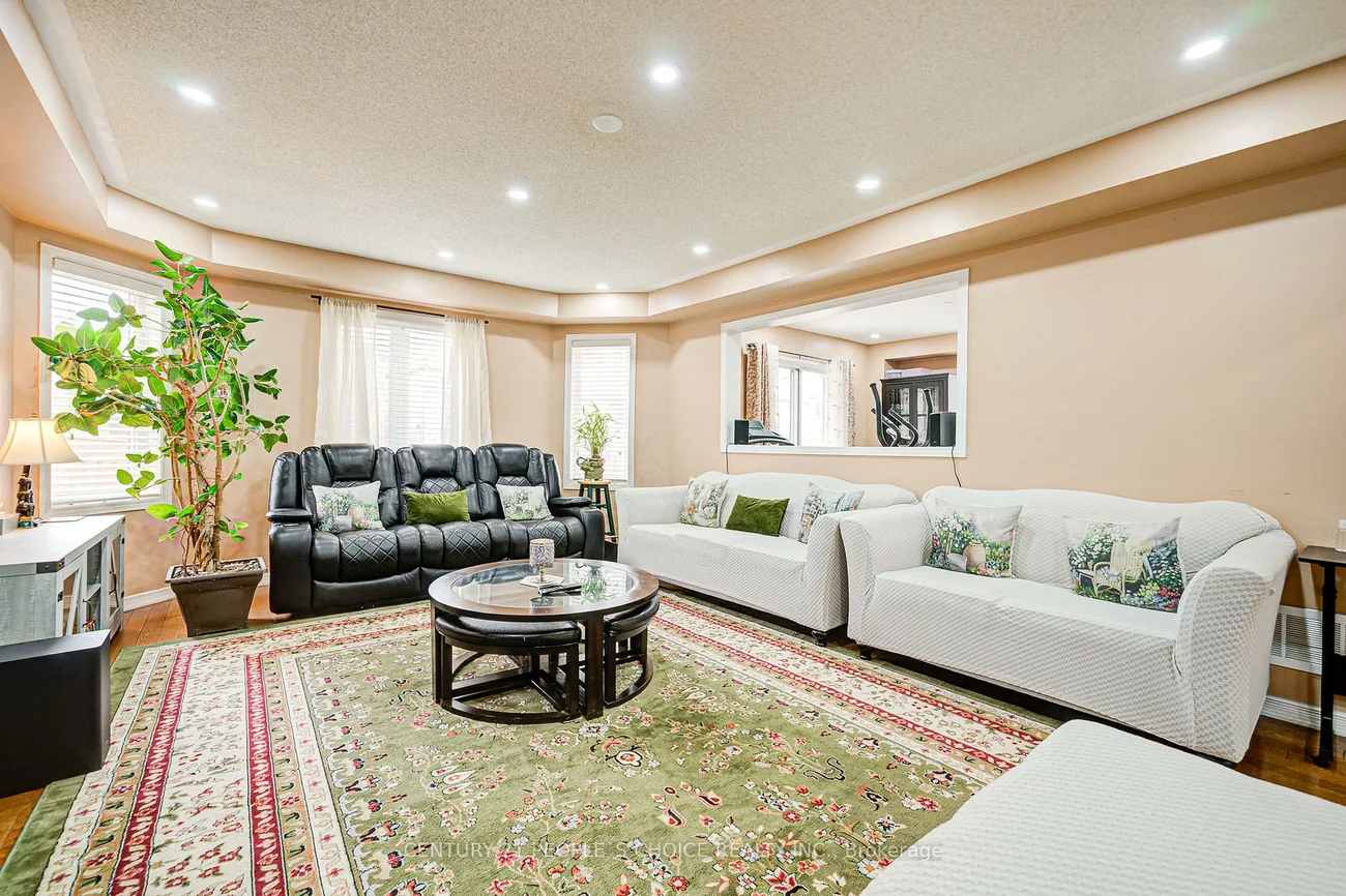 7, Heathbrook, Bram East, Brampton