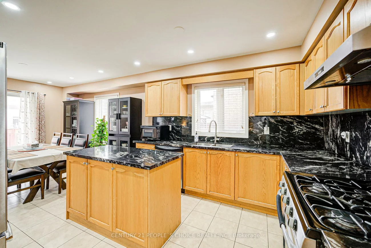 7, Heathbrook, Bram East, Brampton