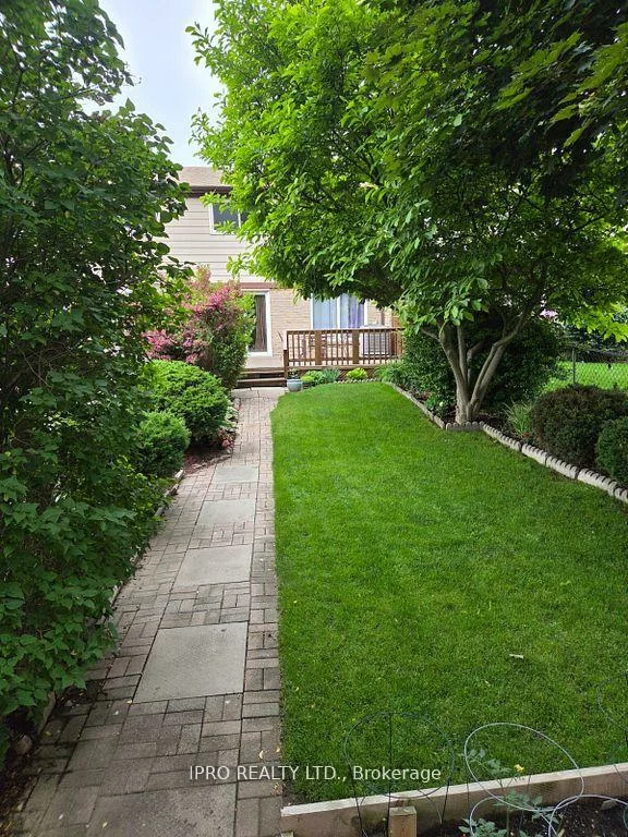 238, Royal Salisbury, Madoc, Brampton