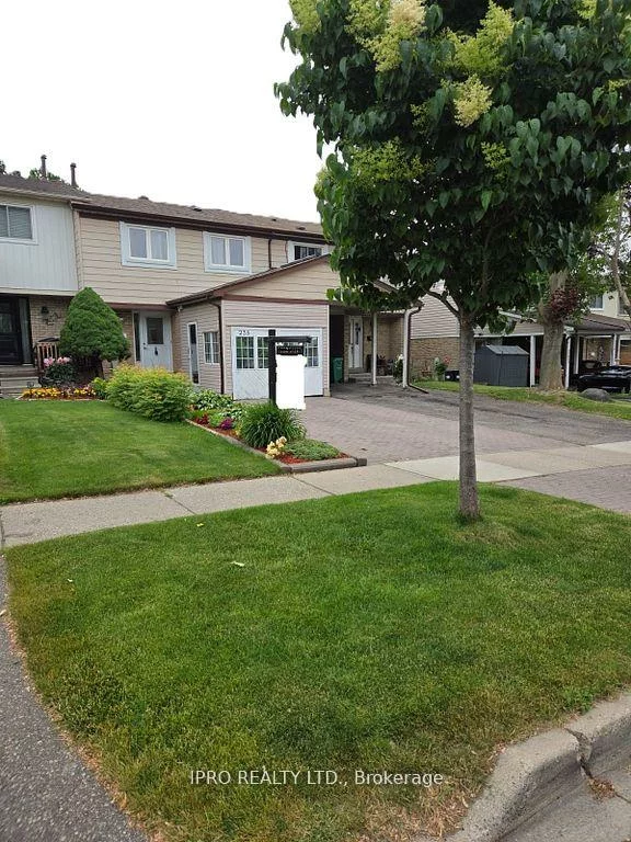 238, Royal Salisbury, Madoc, Brampton