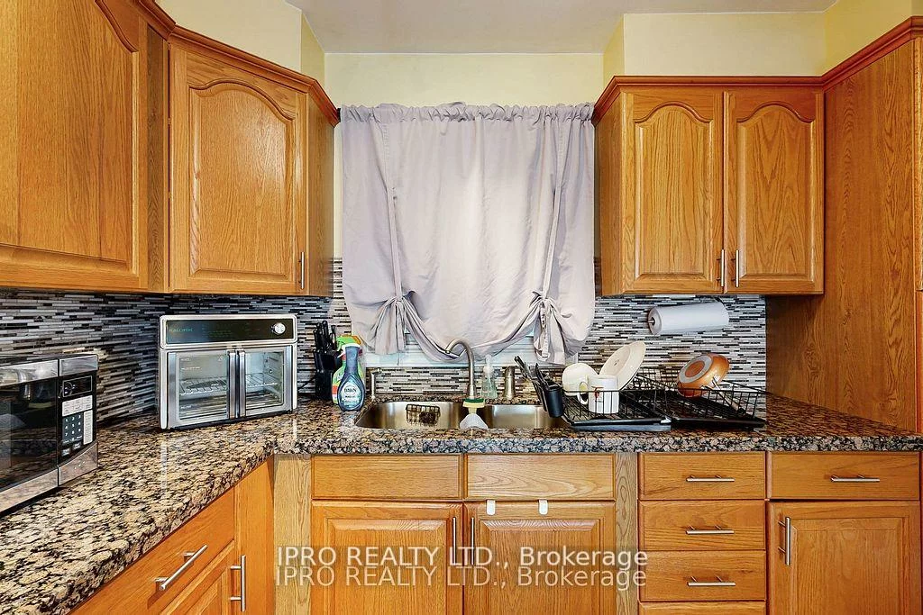 238, Royal Salisbury, Madoc, Brampton