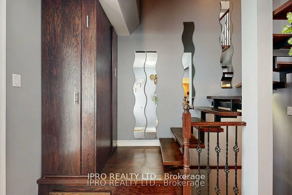 238, Royal Salisbury, Madoc, Brampton