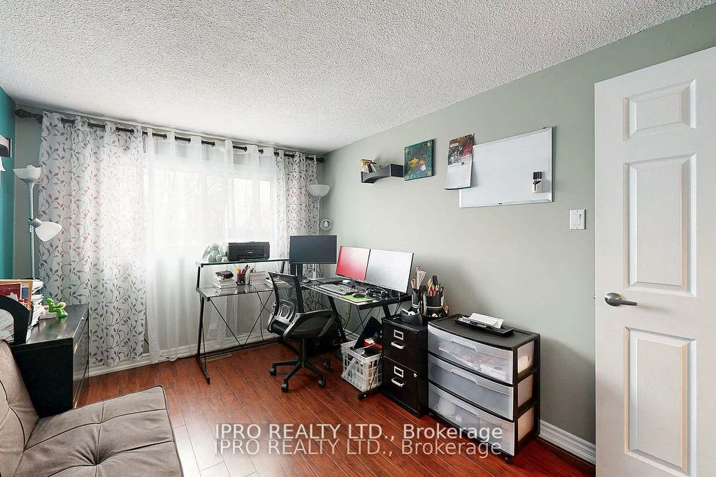 238, Royal Salisbury, Madoc, Brampton