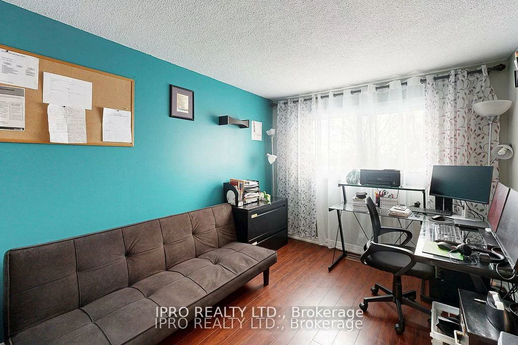238, Royal Salisbury, Madoc, Brampton
