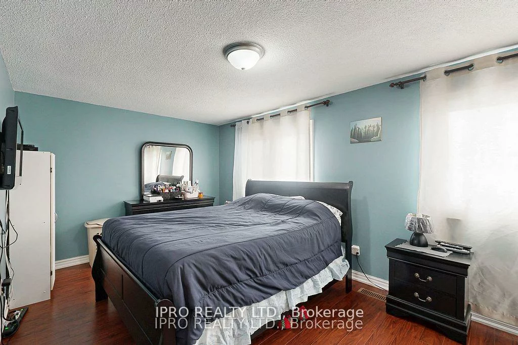 238, Royal Salisbury, Madoc, Brampton